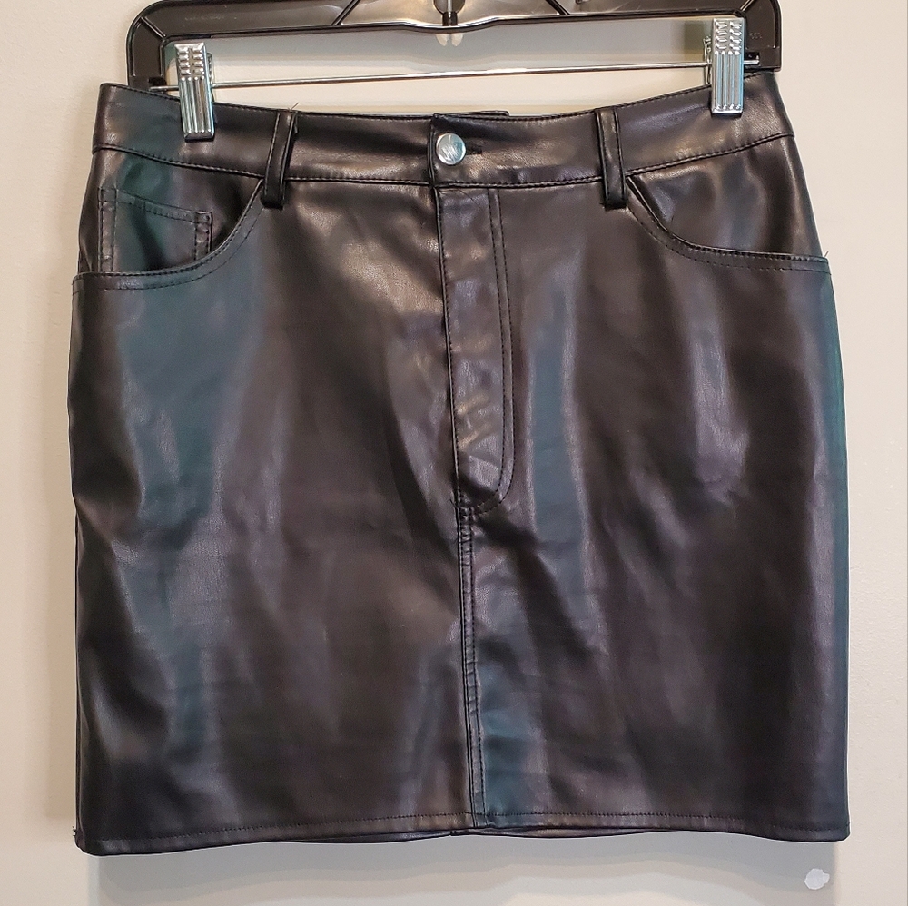 104. Wet Seal Faux Leather Skirt - Black